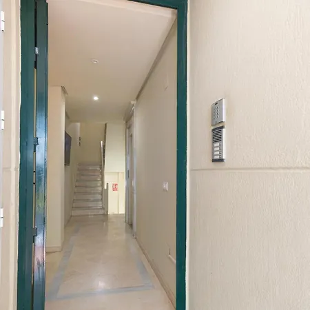 New Gr1-flat Xl In Center For Big Families Malaga