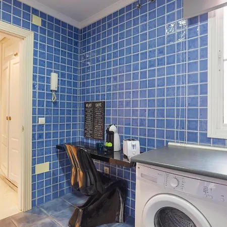 New Gr1-flat Xl In Center For Big Families Apartment